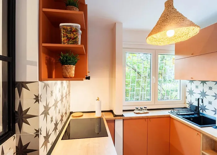 Central Modern Flat Near Metro & Park *